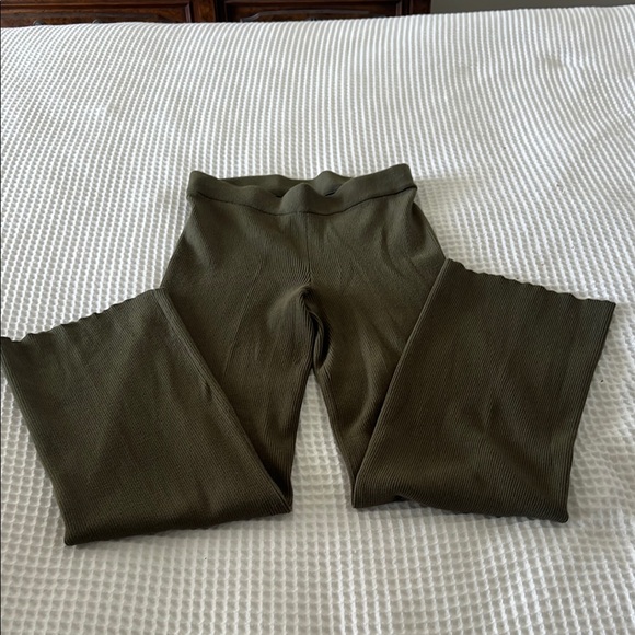 House of Harlow 1960 Pants - HOUSE OF HARLOW 1960 Olive Green Ribbed Pants
